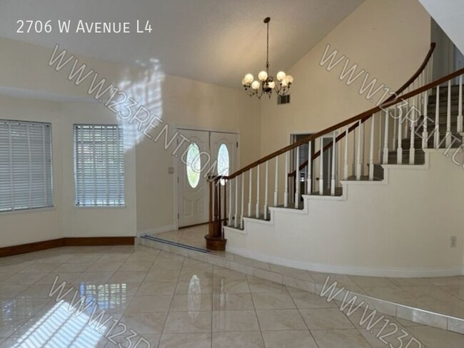 Foto del edificio - 2706 W Ave L4