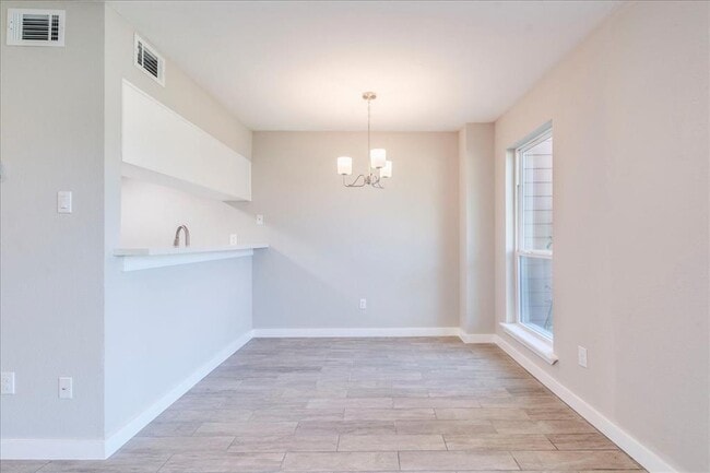 Building Photo - 3 Cypress Fairway Village