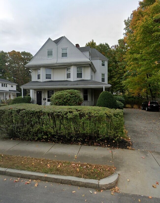 Building Photo - 522 Watertown St
