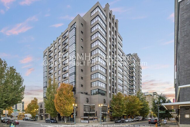 Building Photo - Luxury Pearl District Loft with Stunning V...