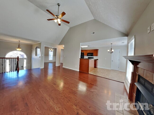 Foto del edificio - 3479 Melrose Dr