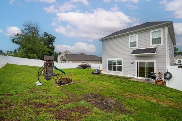 Foto del edificio - 8649 Lawson Dr