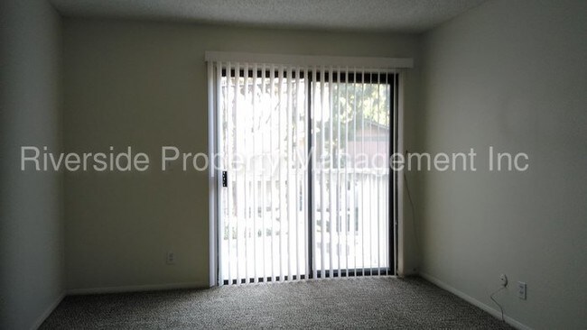 Foto del edificio - 9050 Colony Pl