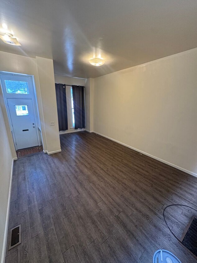 Foto principal - 2304 Ruskin Ave