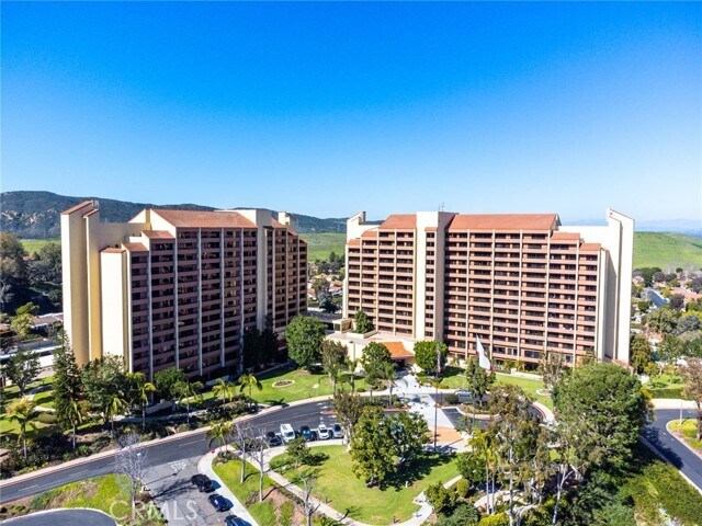 Foto principal - 24055 Paseo Del Lago