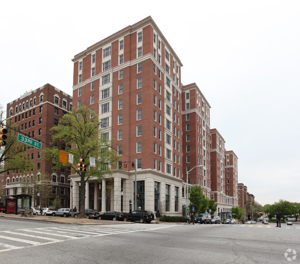Foto del edificio - Charles Commons Residence Hall