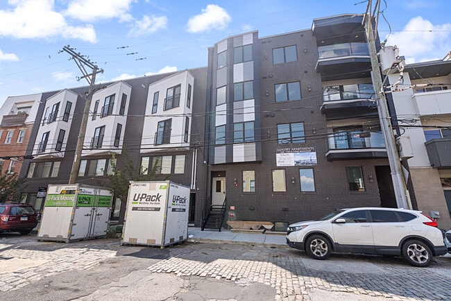 Building Photo - 408 N Front St