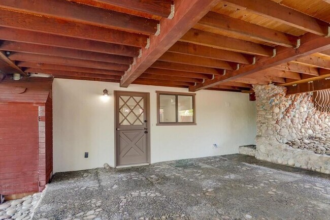 Foto del edificio - 5732 Adams Ave