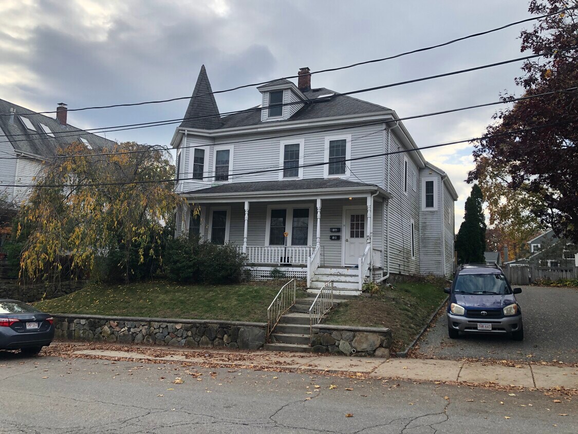 Primary Photo - 18 Lawrence St