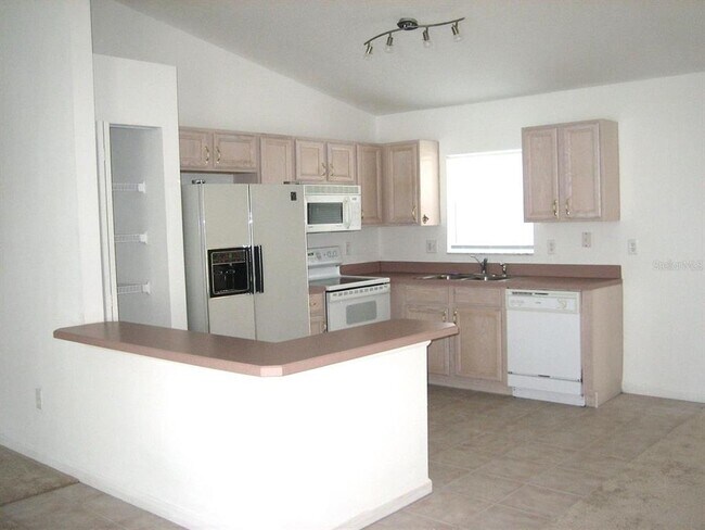 Foto del edificio - 64 Fieldstone Ln