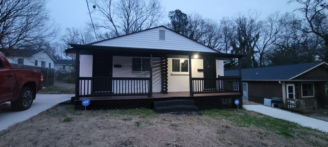 Foto principal - 1207 Colfax St