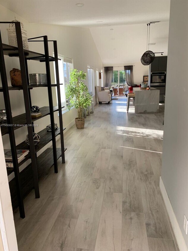 Foto principal - 1541 Presidio Dr