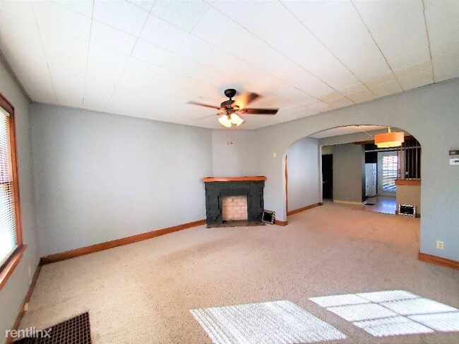 Foto del edificio - 2 br, 2 bath Townhome - 4120 E. Lewis