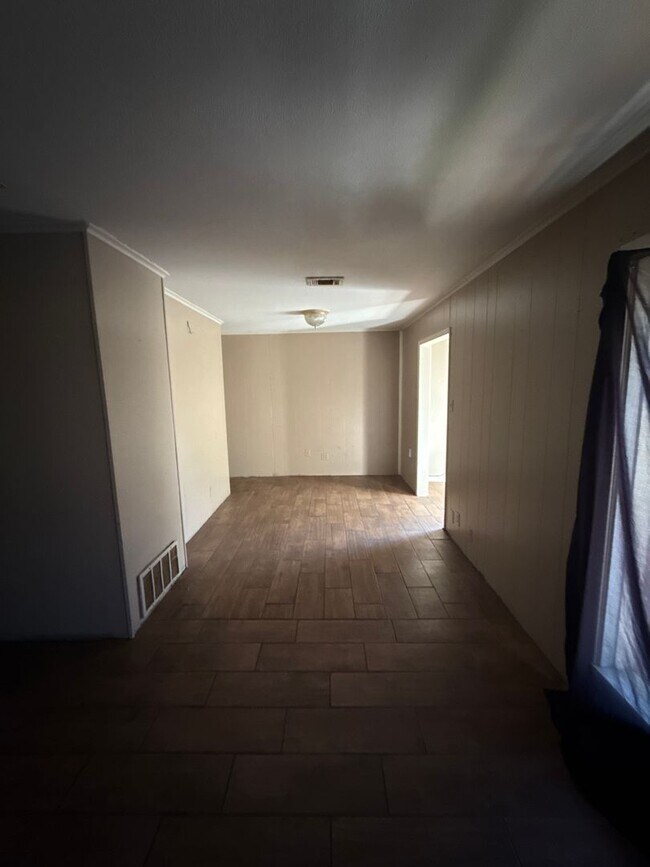 Foto del edificio - 3br 2 bath home on large lot