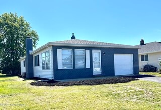 Building Photo - 20 St Kitts Dr