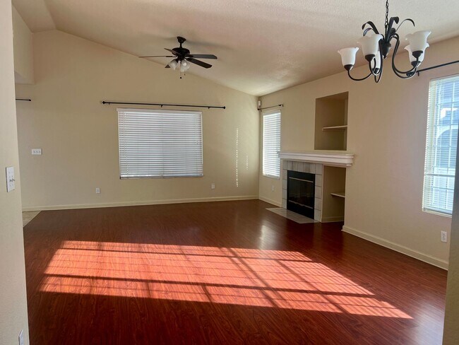 Foto del edificio - Charming home in the Cottages at Laguna Pa...