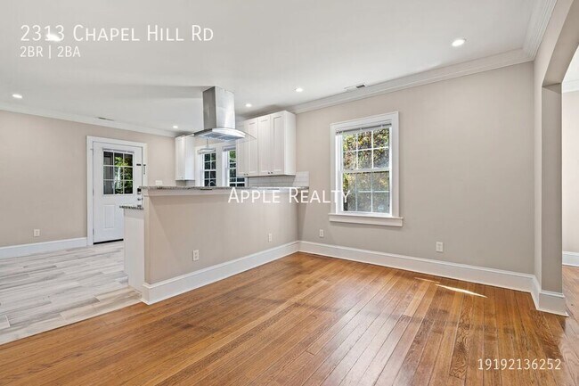 Foto del edificio - 2313 Chapel Hill Rd