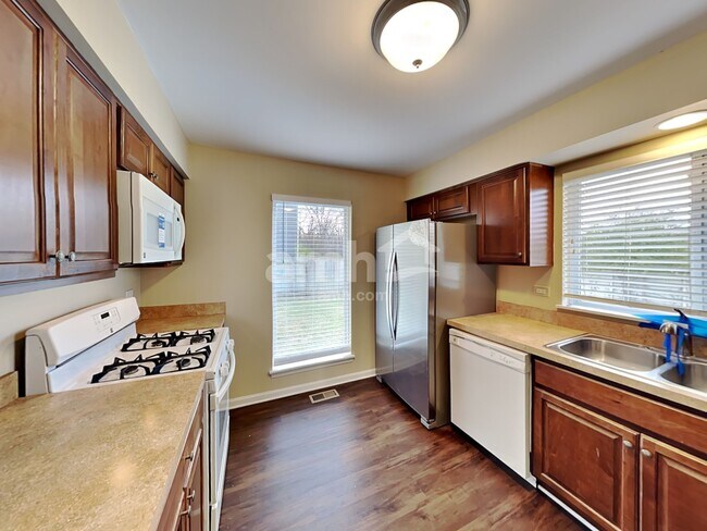 Foto del edificio - 1409 Keele Dr