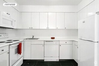 Building Photo - 344 3rd Ave