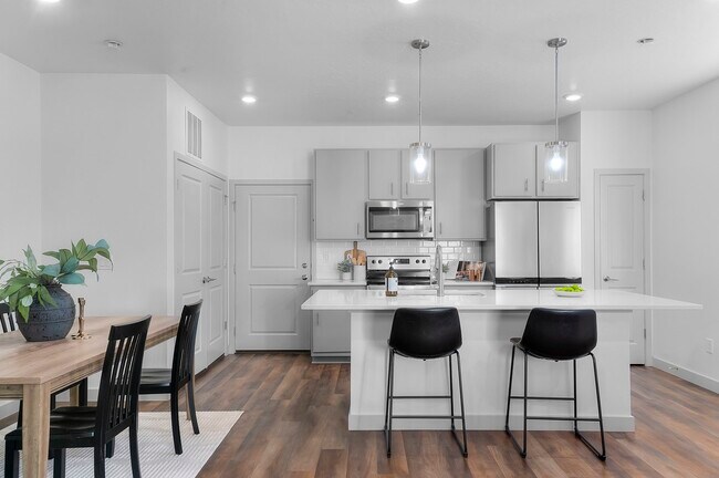 Foto del edificio - 108 Fairmont Pl