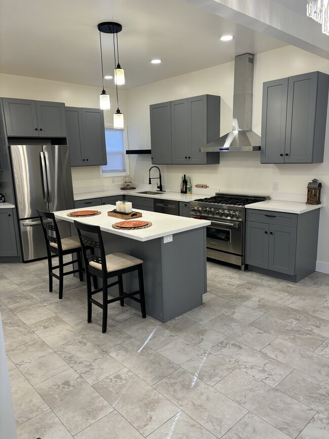 Building Photo - 1063 Kansas St