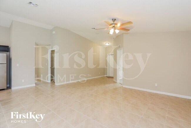 Foto del edificio - 1717 SW Millikin Ave