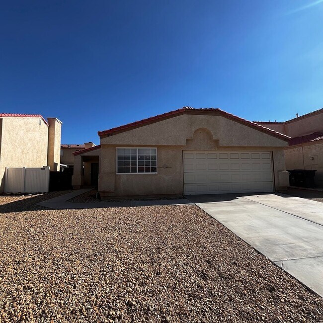 Foto del edificio - 13649 Glengarry Dr