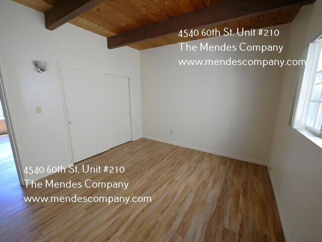 Foto del edificio - 2829 Nimitz Blvd