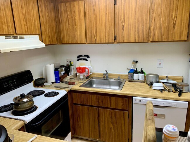Building Photo - 38680 Country Ter