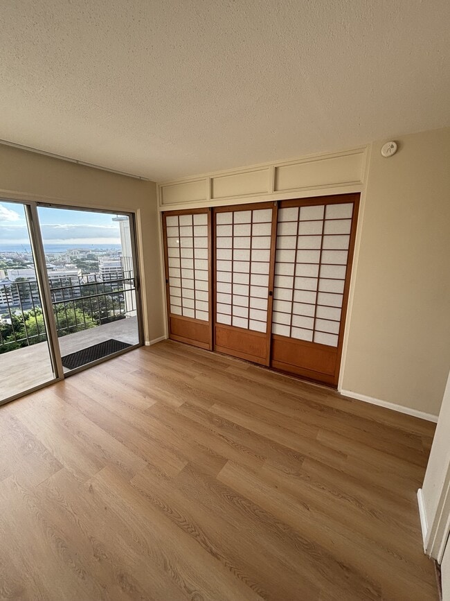 Foto del edificio - 625 Iolani Ave