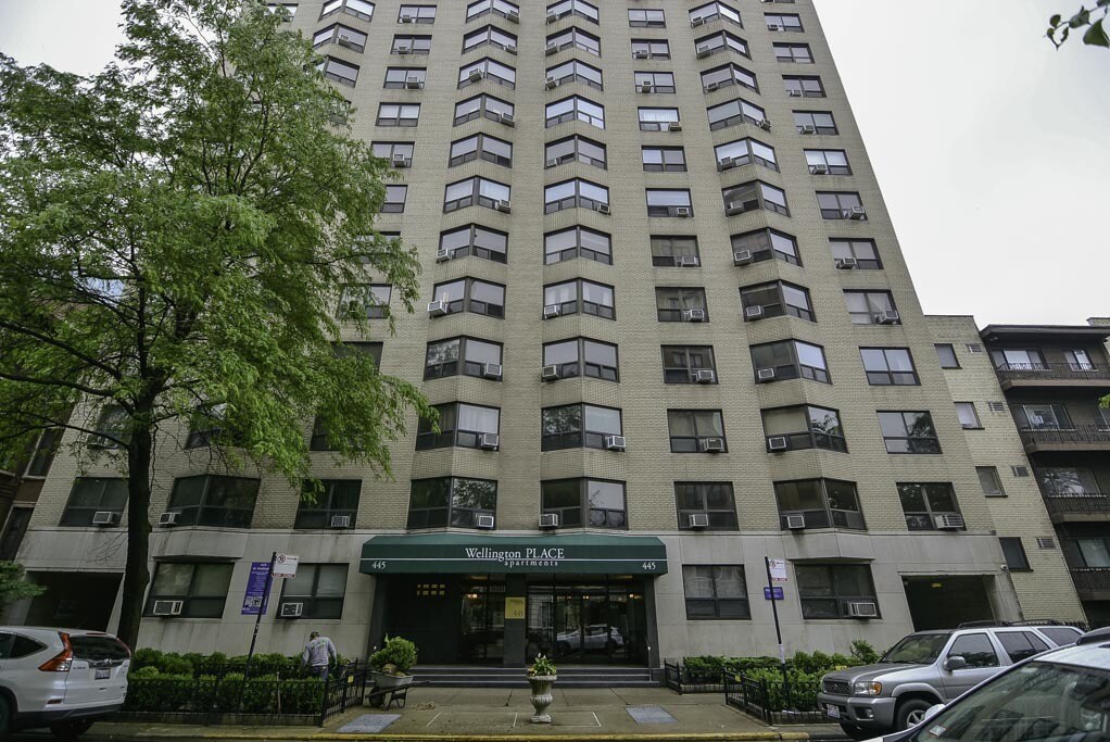 Foto principal - 450 W Wellington Ave