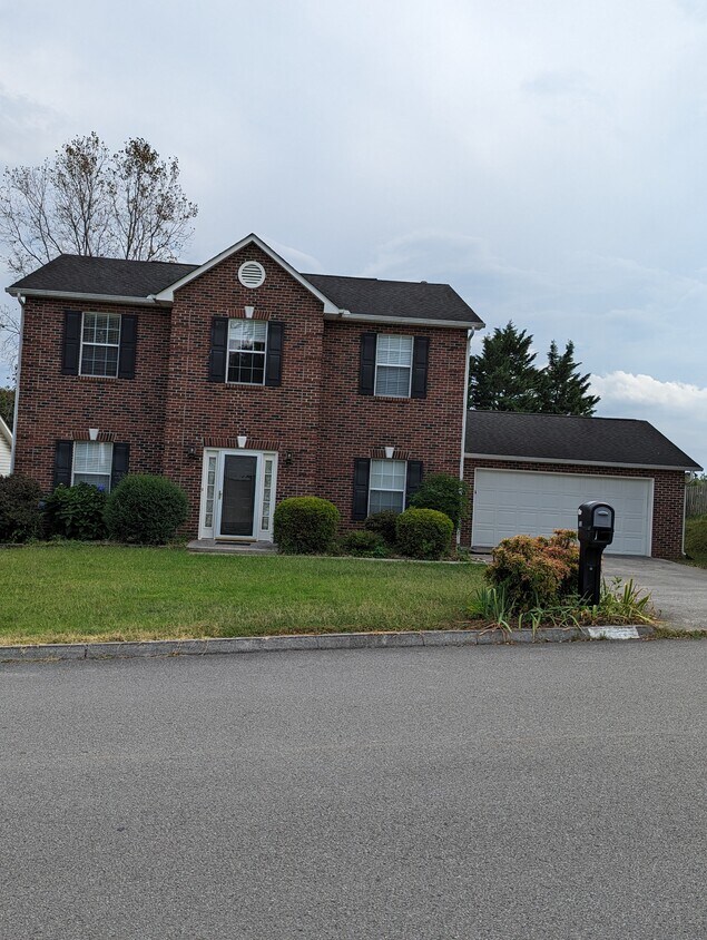 1133 Mortons Meadow Rd, Knoxville, TN 37932 House Rental in Knoxville