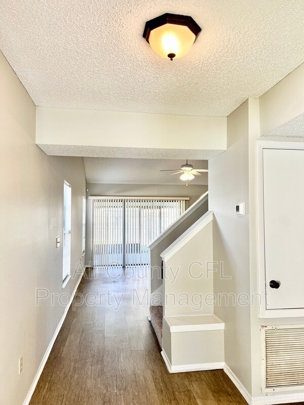 Building Photo - 554 Cidermill Pl