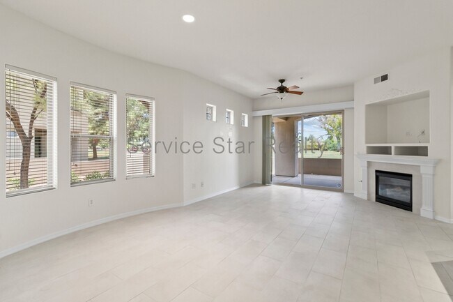 Foto del edificio - 11000 N 77th Pl