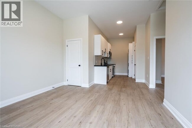 Photo du bâtiment - 728 ELEVENTH Avenue Unit# A