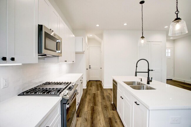 Foto del edificio - 1220 Mcneil St