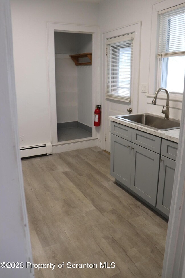 Foto del edificio - 712 W Lackawanna Ave