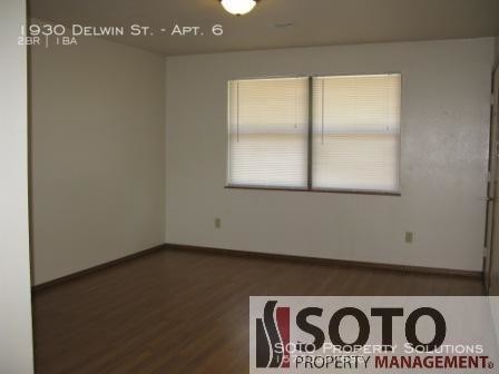 Building Photo - 1930 Delwin St
