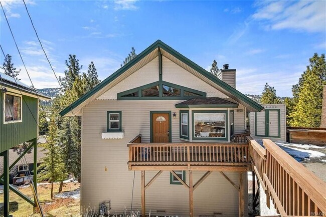 Front of House - 42889 Monterey St