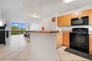 Building Photo - 8730 N Sherman Cir