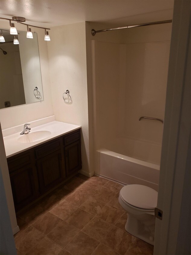 Foto principal - 2342 Old Stone Ct