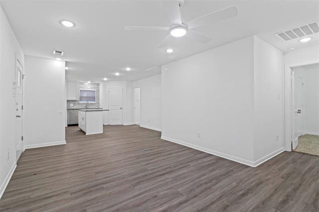 Foto del edificio - 516 W Collins St