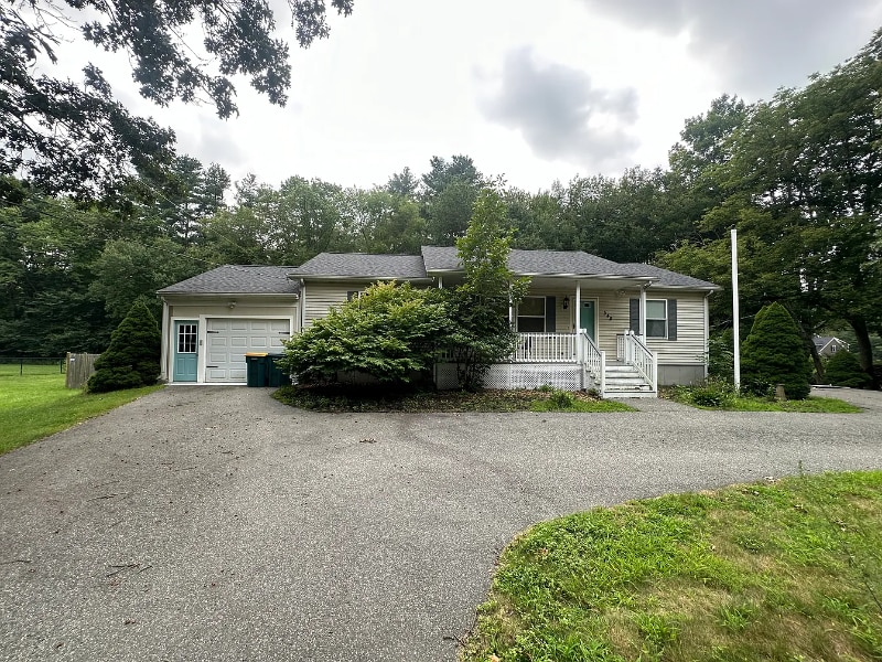 Primary Photo - 548 Linwood St