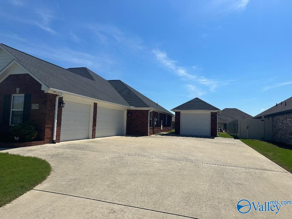 Foto del edificio - 13158 Chapel Hill Ln
