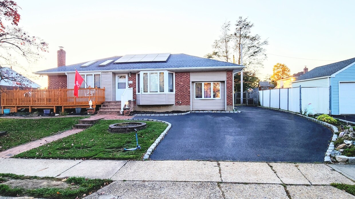 106 Villa Ave, Deer Park, NY 11729 House Rental in Deer Park, NY