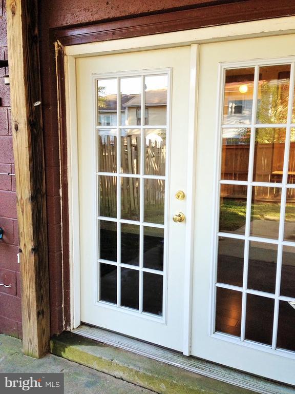 Foto del edificio - 4614 Charlton Ct