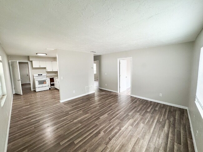 Building Photo - Updated 3 bedroom 2 bath! Lots of yard space for parking