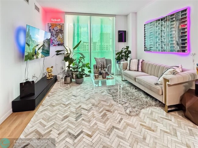Foto del edificio - 333 NE 24th St