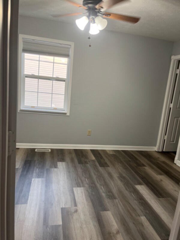 Foto del edificio - 9884 Plantana Blvd