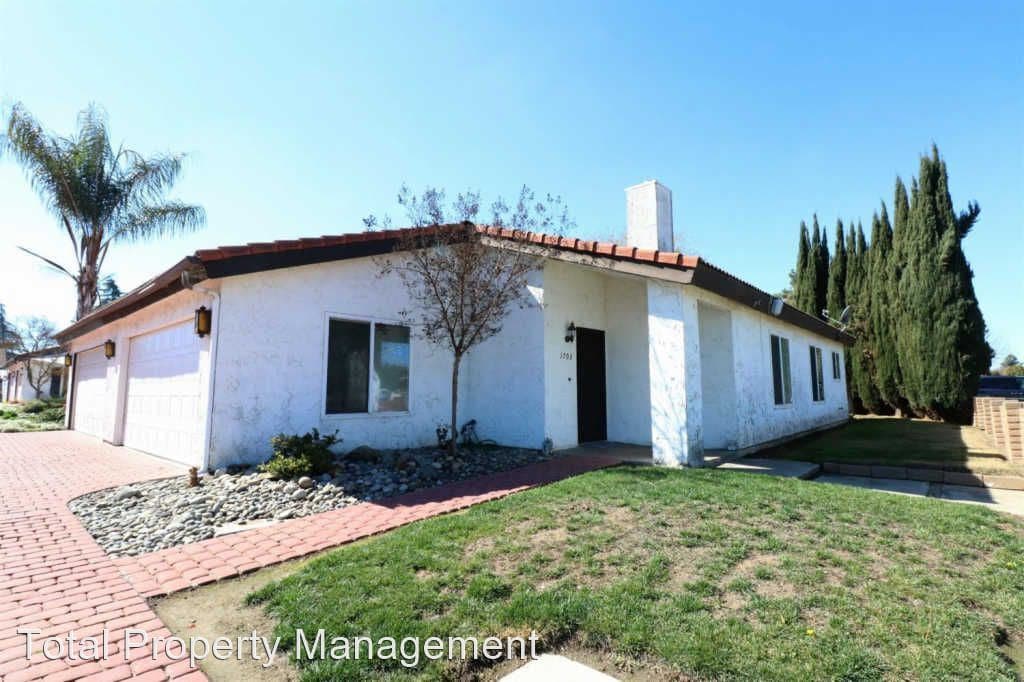 Primary Photo - 2 br, 2 bath House - 1703 E. Cross Ave.
